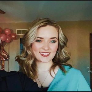 Meet your Posher, Madelyn